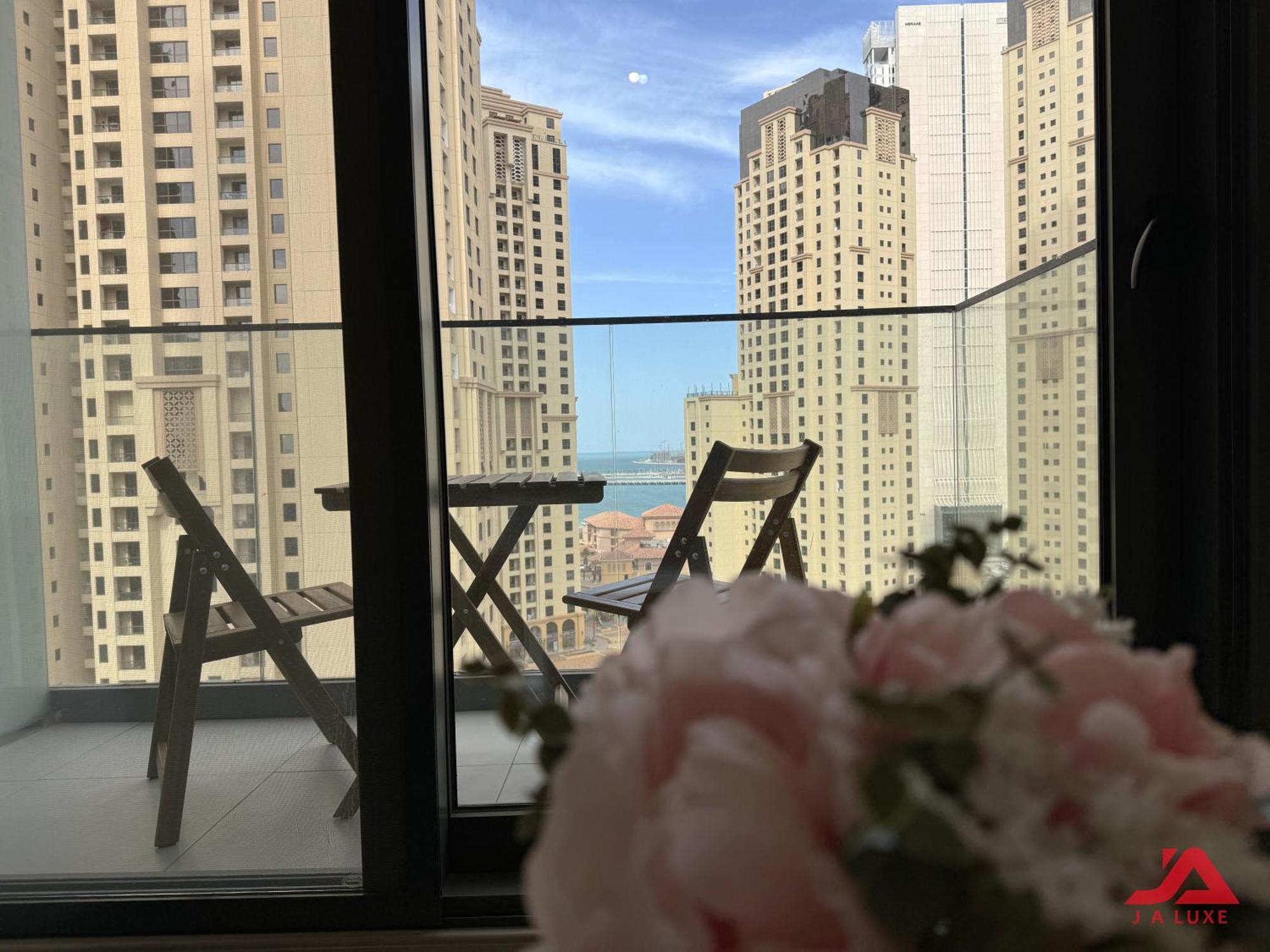 Cozy Sea View Apt In Liv Residence Tower, Dubai Marina Cozy Marina & Sea View Apt In Bay Central Tower With Modern Gym & Pool, Steps To Jbr Beach & Metro ภายนอก รูปภาพ